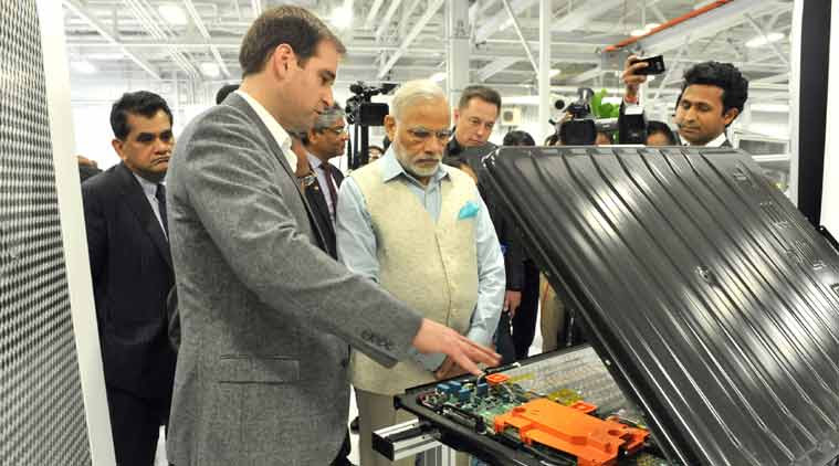 आर्थिक सर्वे ने गिनाईं EV की अड़चनें, नीति आयोग का कड़ा रुख बरकरार
