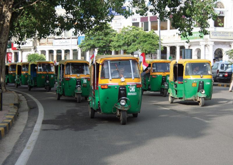 अगले 5 सालों में पेट्रोल-डीज़ल वाले दुपहिया और तिपहिया वाहनों की छुट्टी !
