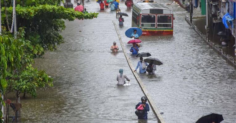 जुलाई सबसे खुश्क लेकिन देश में बाढ़ का प्रकोप जारी