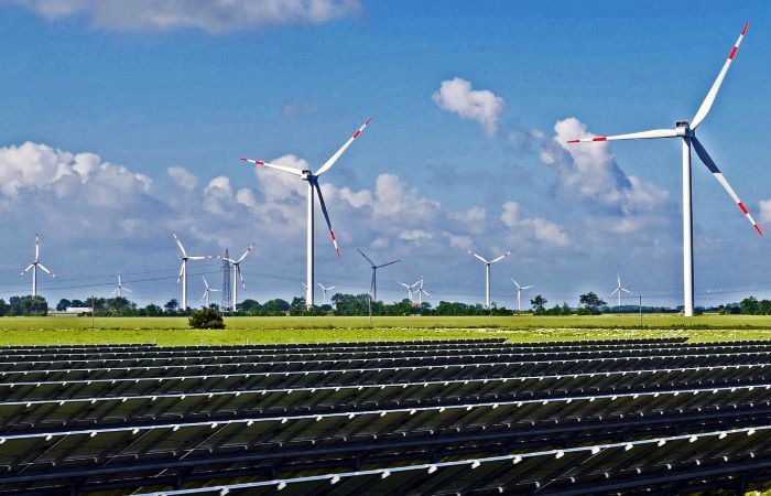 पवन-सौर हाइब्रिड क्षमता 2023 तक होगी 11.7 GW
