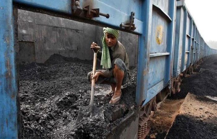कोल माइनिंग: अंधाधुंध दोहन के बाद खनन के लिये चाहिये अधिक वन क्षेत्र!