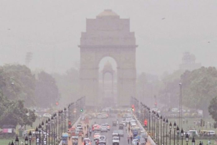 दिल्लीवासियों से करीब 10 साल छीन रहा है वायु प्रदूषण